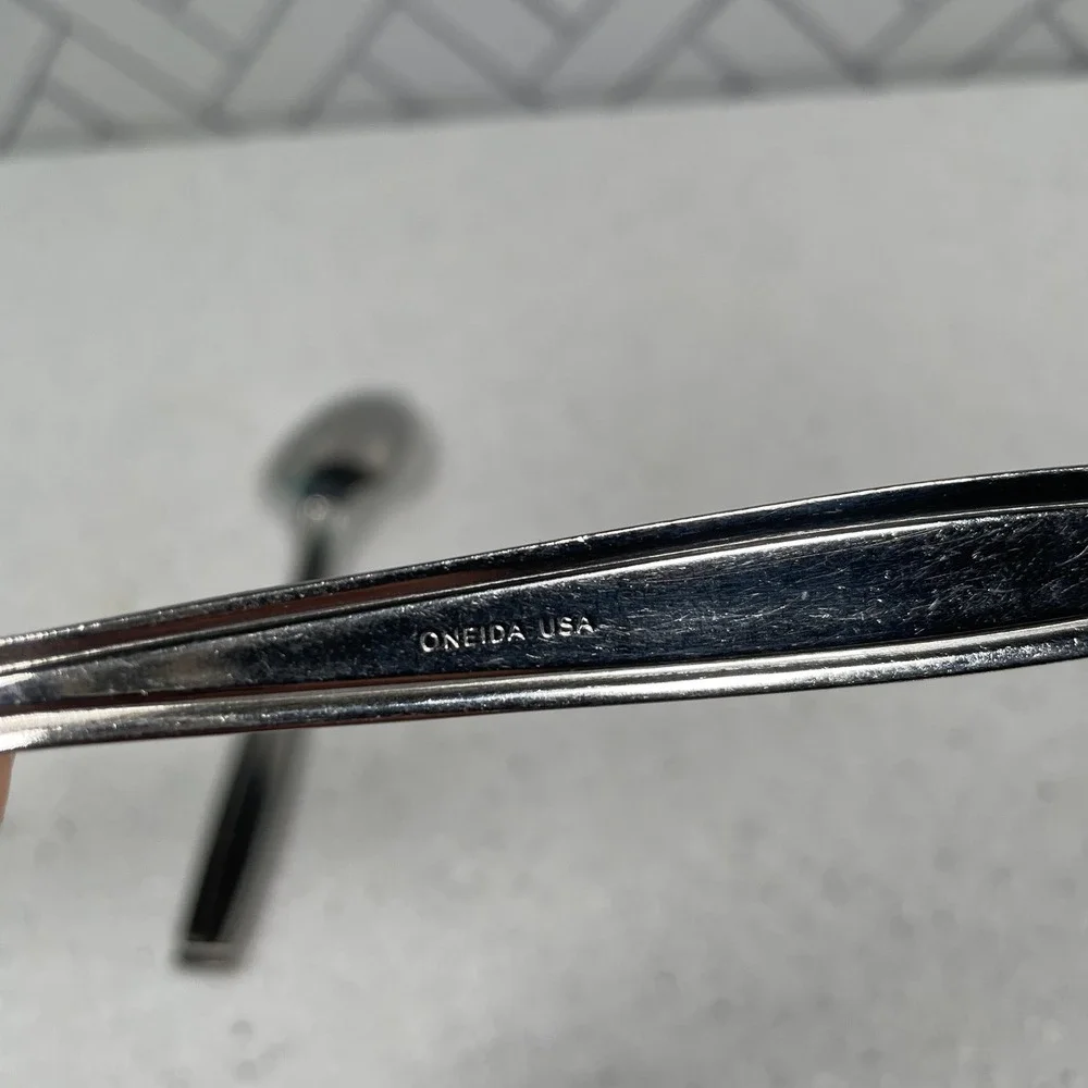 Oneida Satin Shasta Teaspoons Set of 2 Stainless Flatware USA Silverware